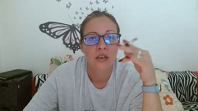 Snapshot of LadyHellene chatting on July 2026 05:22:02 AM LadyHellene online show from July 2026 05:22:02 AM