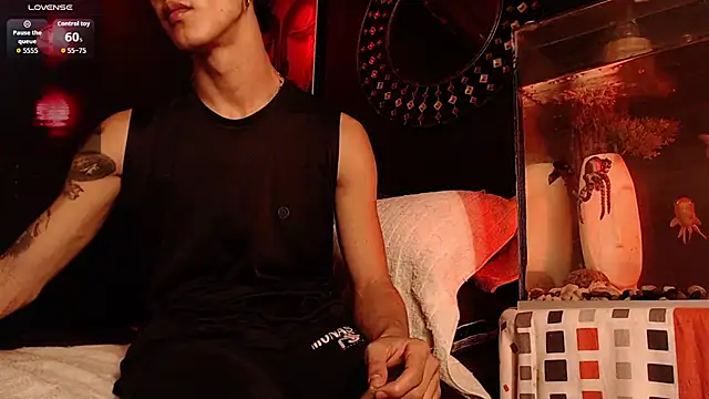 Snapshot of Godly_huan chatting on November 2025 02:46:02 AM Godly huan online show from November 2025 02:46:02 AM