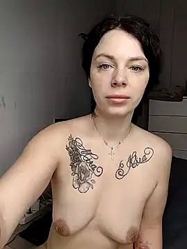 Snapshot of Lola_Hale chatting on January 2025 05:14:01 PM Lola Hale online show from January 2025 05:14:01 PM