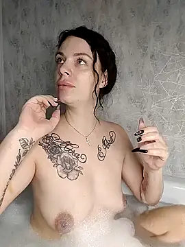 Snapshot of Lola_Hale chatting on January 2025 08:53:01 PM Lola Hale online show from January 2025 08:53:01 PM