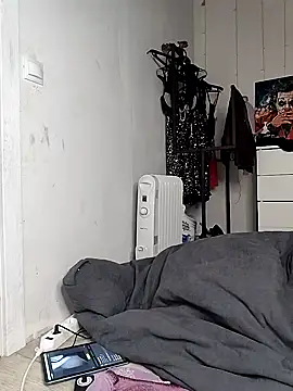 Snapshot of Lola_Hale chatting on February 2025 09:06:02 PM Lola Hale online show from February 2025 09:06:02 PM