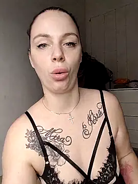 Snapshot of Lola_Hale chatting on March 2025 05:54:02 PM Lola Hale online show from March 2025 05:54:02 PM