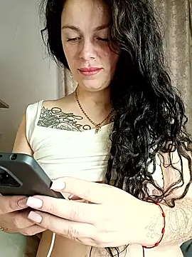 Snapshot of Lola_Hale chatting on October 2025 06:24:02 AM Lola Hale online show from October 2025 06:24:02 AM