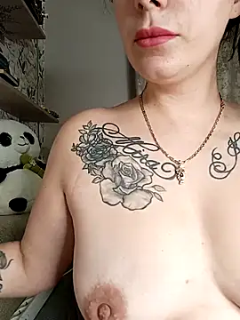 Snapshot of Lola_Hale chatting on October 2025 05:52:01 PM Lola Hale online show from October 2025 05:52:01 PM