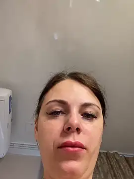 Snapshot of Lola_Hale chatting on November 2025 05:34:01 AM Lola Hale online show from November 2025 05:34:01 AM