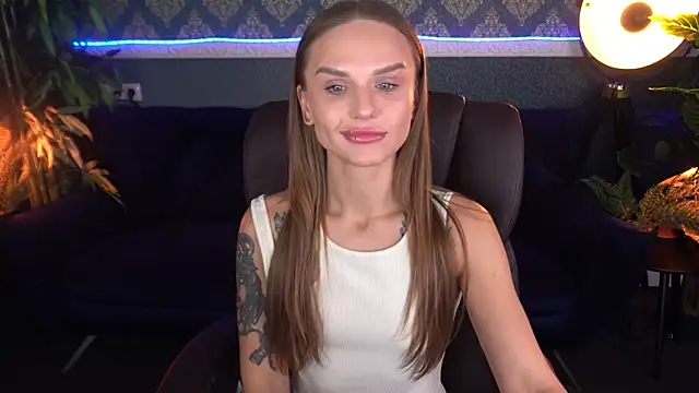 KiraGrayy online show from November 2025 01:55:01 PM