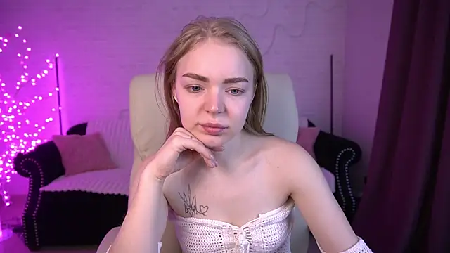 EmilySunshineS online show from March 2026 06:50:01 AM