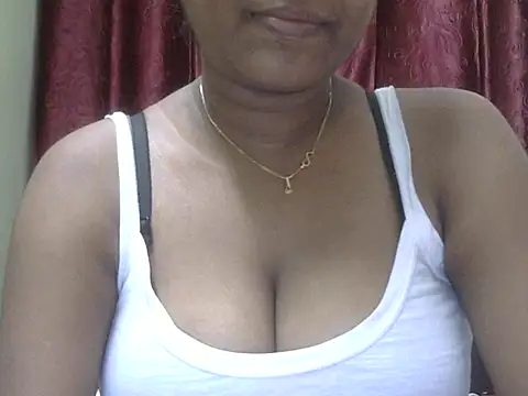 OLIVA009 online show from October 2025 12:14:02 PM