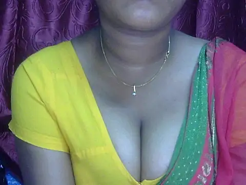 OLIVA009 online show from October 2025 09:02:02 PM