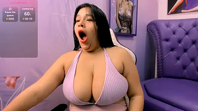 Snapshot of emma__milk_ chatting on February 2025 11:24:02 AM emma  milk  online show from February 2025 11:24:02 AM