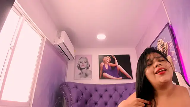 Snapshot of emma__milk_ chatting on March 2025 05:53:02 PM emma  milk  online show from March 2025 05:53:02 PM