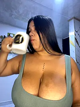 Snapshot of emma__milk_ chatting on October 2025 11:39:02 AM emma  milk  online show from October 2025 11:39:02 AM