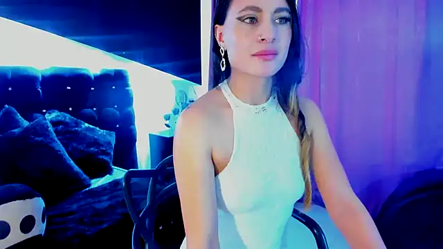 Coral Gibson online show from February 2025 04:03:01 PM