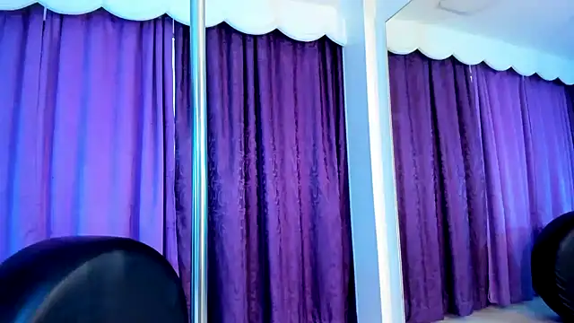 Coral Gibson online show from February 2025 09:36:01 PM