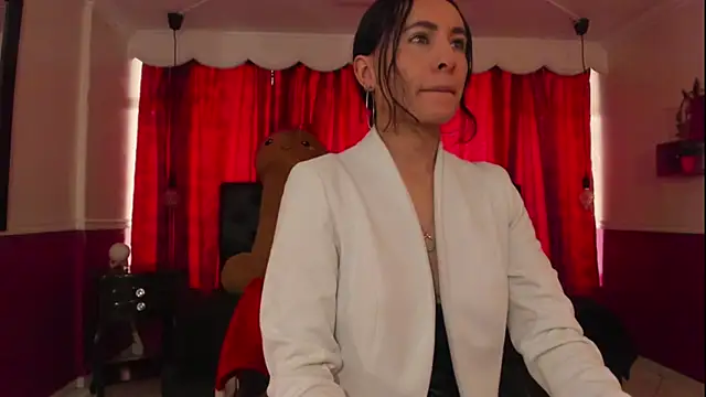 Coral Gibson online show from September 2025 01:12:02 PM