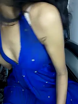 Snapshot of glam_goddess chatting on December 2024 02:58:02 AM glam goddess online show from December 2024 02:58:02 AM