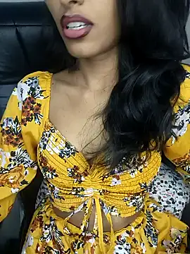 Snapshot of glam_goddess chatting on December 2024 06:25:01 PM glam goddess online show from December 2024 06:25:01 PM