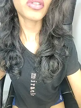 Snapshot of glam_goddess chatting on January 2025 07:31:01 PM glam goddess online show from January 2025 07:31:01 PM