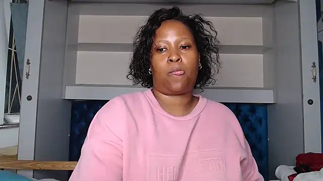 Snapshot of Zeeyonce696 chatting on January 2025 06:08:02 PM Zeeyonce696 online show from January 2025 06:08:02 PM