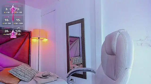 GiaFu online show from January 2025 12:02:01 AM