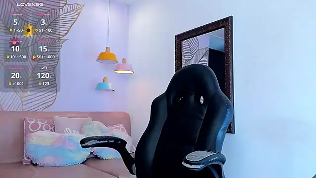 GiaFu online show from February 2025 06:03:01 PM