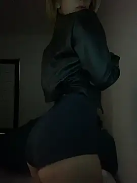 Carolinen online show from February 2025 03:48:01 AM