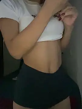 Carolinen online show from February 2025 08:31:01 PM