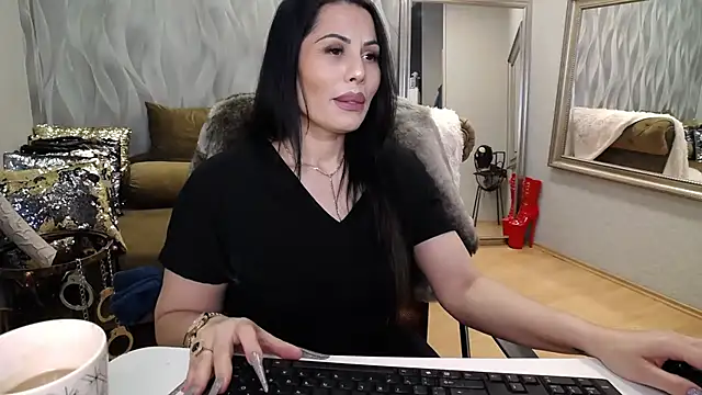 Sara Poison online show from April 2026 02:28:01 AM