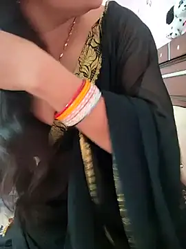 Snapshot of santurmom chatting on September 2025 05:18:02 AM santurmom online show from September 2025 05:18:02 AM