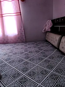 Snapshot of santurmom chatting on November 2025 05:28:02 AM santurmom online show from November 2025 05:28:02 AM