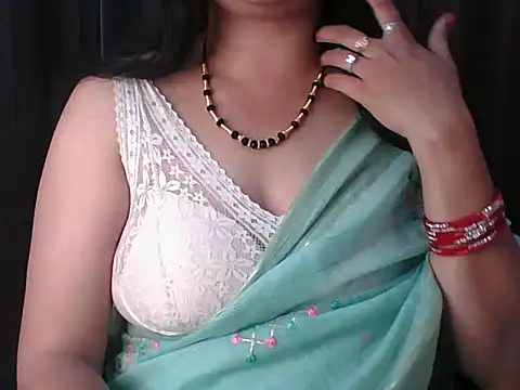 santurmom online show from February 2026 05:20:02 PM