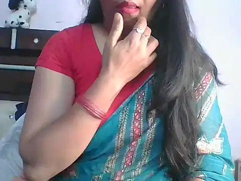 Snapshot of santurmom chatting on April 2026 06:39:01 PM santurmom online show from April 2026 06:39:01 PM