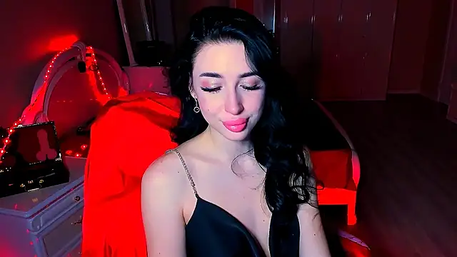 Snapshot of lovely_desire chatting on January 2025 06:06:01 PM lovely desire online show from January 2025 06:06:01 PM