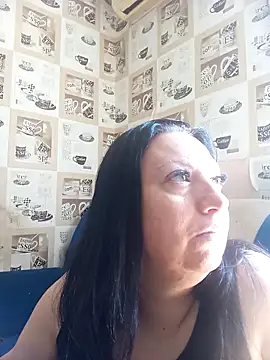 Snapshot of Veronica-Celie chatting on April 2026 09:43:01 AM Veronica-Celie online show from April 2026 09:43:01 AM