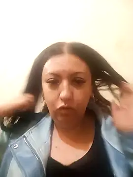 Snapshot of Veronica-Celie chatting on April 2026 07:50:02 PM Veronica-Celie online show from April 2026 07:50:02 PM