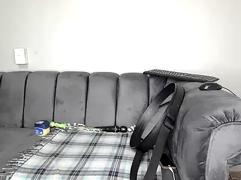 Snapshot of Pearl_00 chatting on November 2025 12:38:01 PM Pearl 00 online show from November 2025 12:38:01 PM