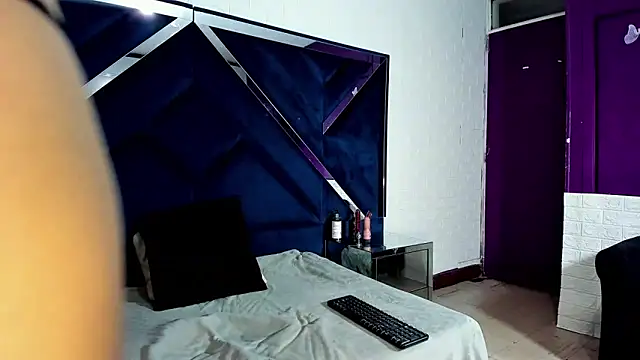 cathaleyahh online show from November 2025 04:05:01 AM