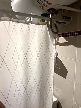 Snapshot of lescro95_ chatting on November 2025 03:03:01 PM lescro95 online show from November 2025 03:03:01 PM