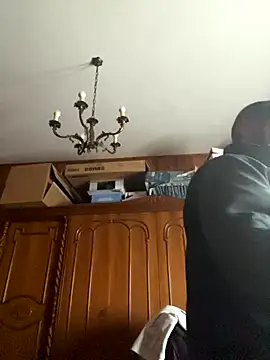 Dikkiduohottt online show from November 2025 02:39:02 PM