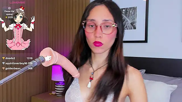 Snapshot of doll_bella_ chatting on April 2026 07:44:02 PM doll bella online show from April 2026 07:44:02 PM