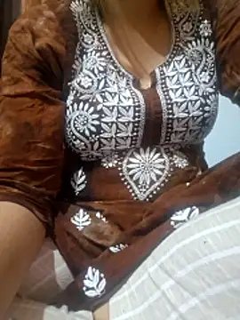 Melody Shyla online show from December 2025 12:15:02 AM