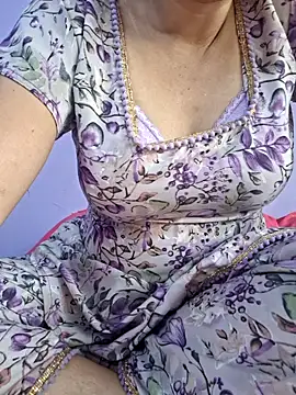 Melody Shyla online show from December 2025 02:41:02 AM