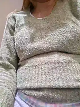 Melody Shyla online show from December 2025 05:52:02 PM