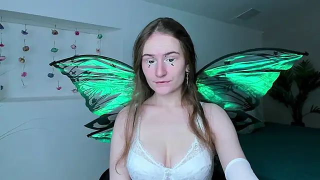 Snapshot of L1ittle_kitty_ chatting on November 2025 06:44:01 AM L1ittle kitty online show from November 2025 06:44:01 AM