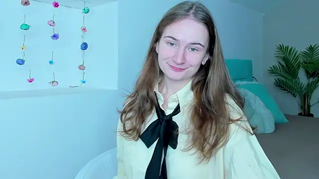 Snapshot of L1ittle_kitty_ chatting on November 2025 06:35:01 AM L1ittle kitty online show from November 2025 06:35:01 AM