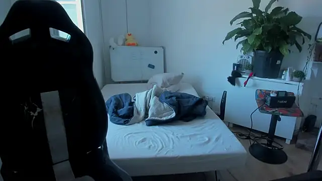 CeriseLapine online show from September 2025 09:55:02 AM