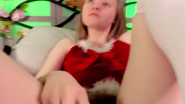 Snapshot of LilianSwall chatting on December 2024 05:51:02 PM LilianSwall online show from December 2024 05:51:02 PM