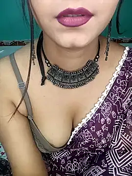 Snapshot of Diamond_queeen chatting on December 2024 09:59:02 PM Diamond queeen online show from December 2024 09:59:02 PM