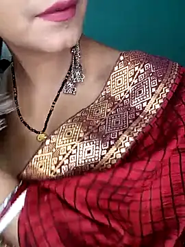 Snapshot of Diamond_queeen chatting on February 2025 06:45:01 PM Diamond queeen online show from February 2025 06:45:01 PM