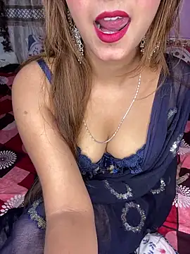 Snapshot of Diamond_queeen chatting on November 2025 04:11:02 PM Diamond queeen online show from November 2025 04:11:02 PM